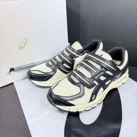 ASICS Gel Kayano 20 Hal Studios Bone Size 9 Mens 1203A499-250